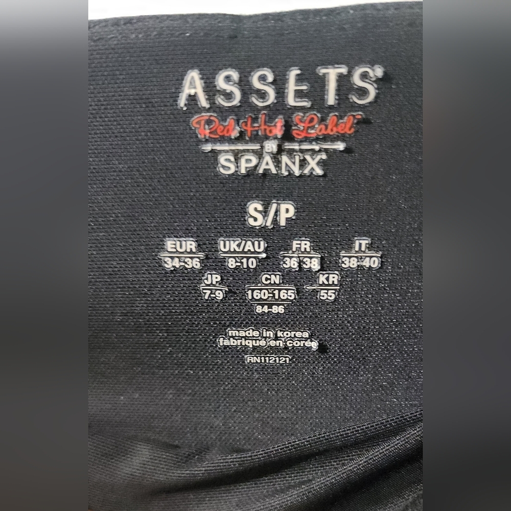 🪻SPANX Black High-Waisted Shapewear Leggings🪻size S - Picture 4 of 4